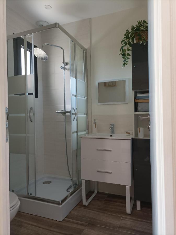 Chambre Amenage En Studio Cers Luaran gambar